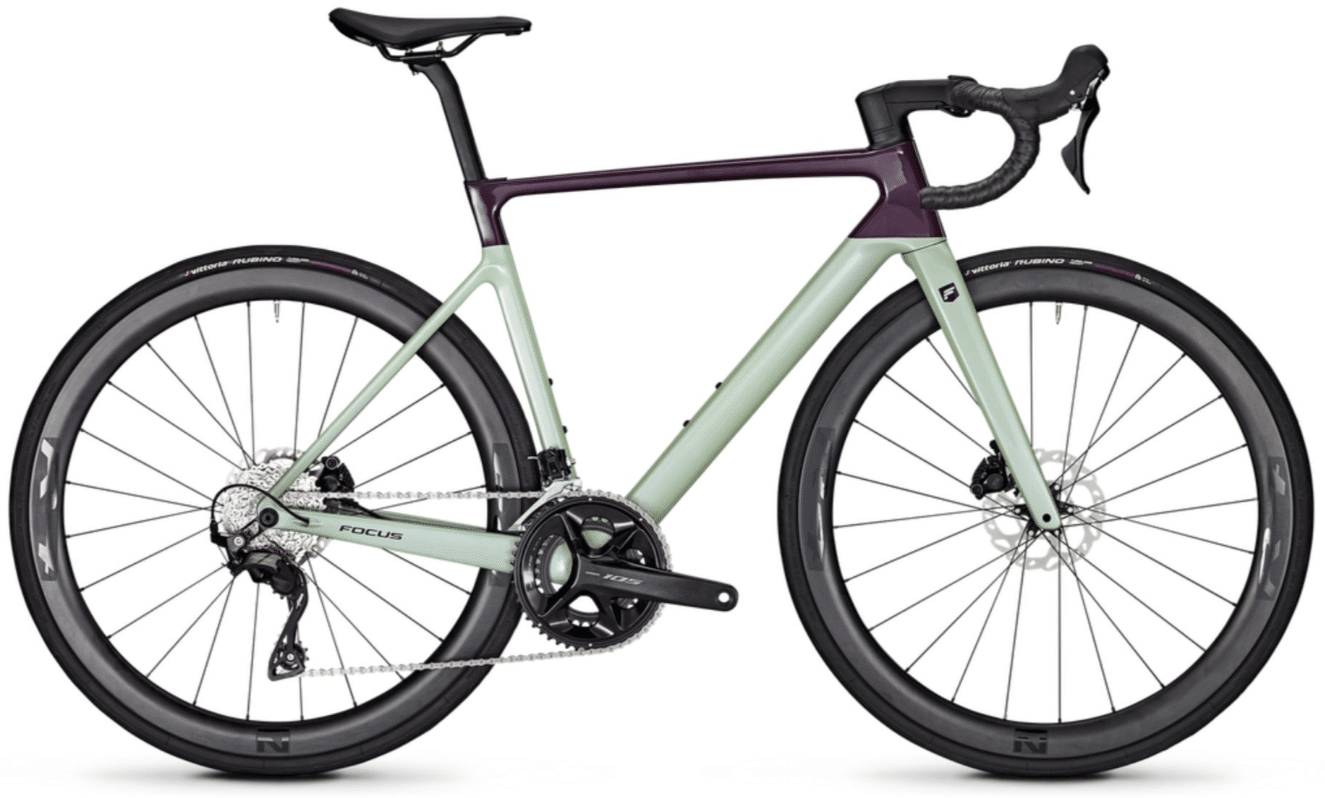 Aktuelle Rennrad Deals - Focus Izalco Max 8.8 Shimano 105 (2024)